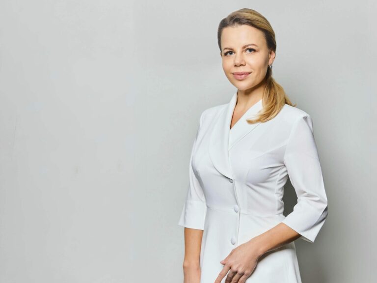 Специалисты